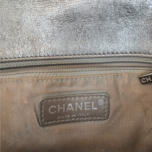 Vintage Auth. CHANEL Metallic Silver Calfskin Modern Chain Flap, Silver Hardware - Picture 7 of 16